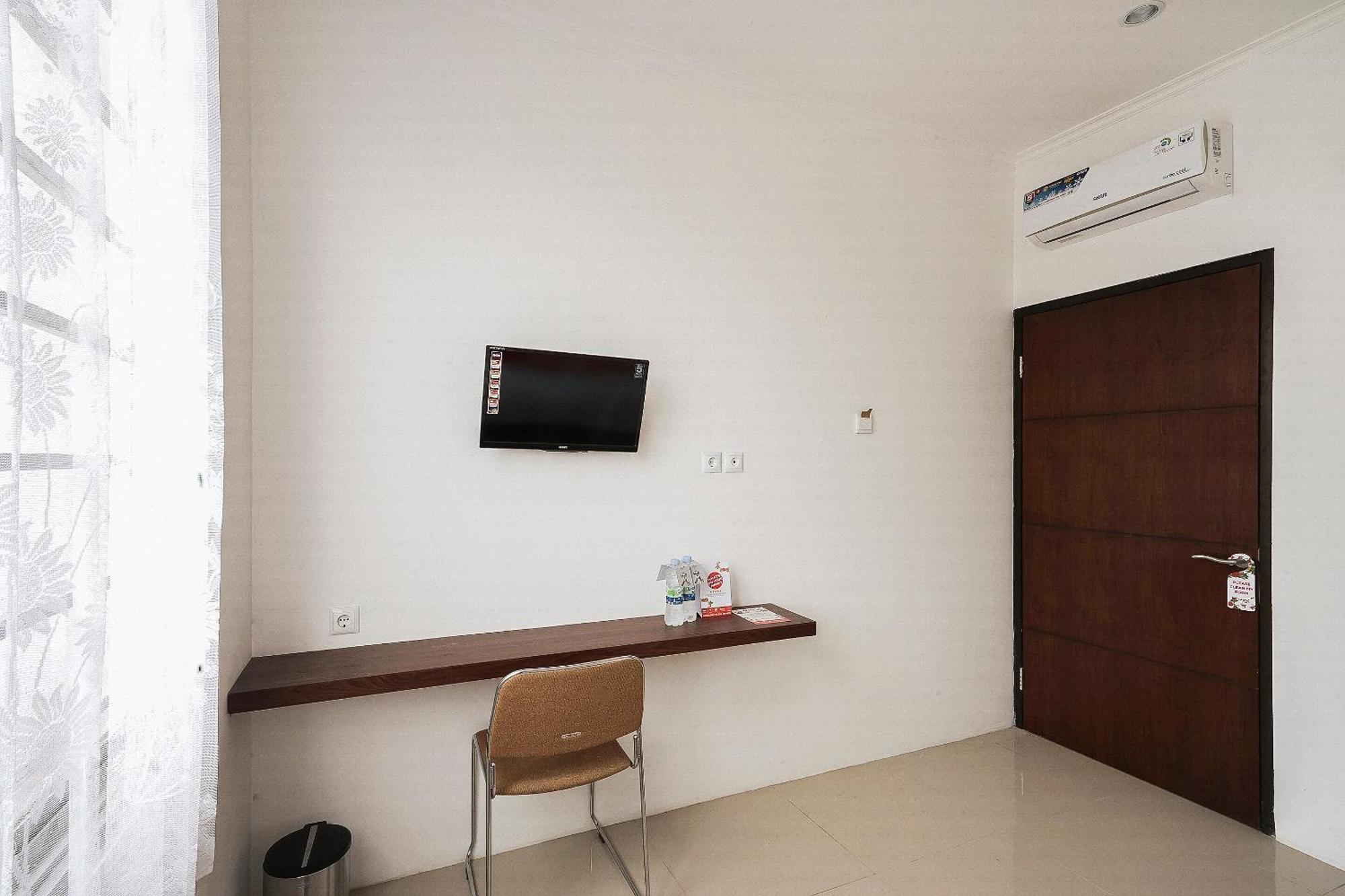 Super Oyo 2183 Cibeureum Residence Бандунг Экстерьер фото