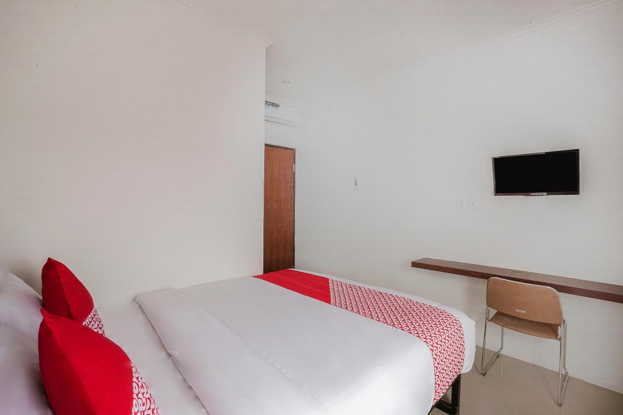 Super Oyo 2183 Cibeureum Residence Бандунг Экстерьер фото